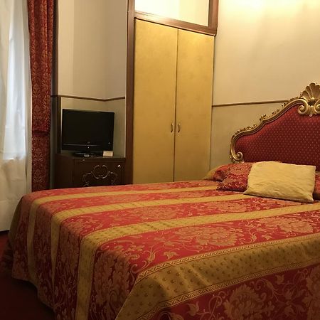 Residenza Ruga Giuffa Castello  外观 照片