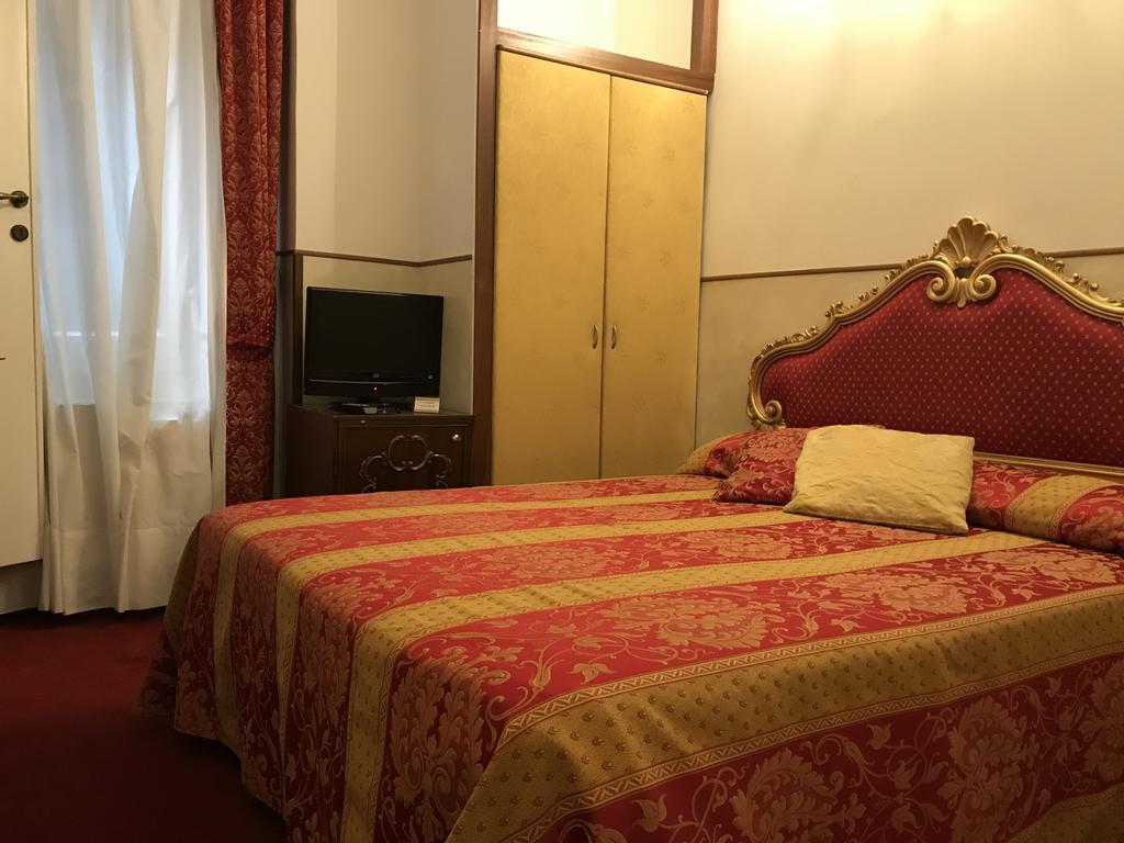 Residenza Ruga Giuffa Castello  外观 照片