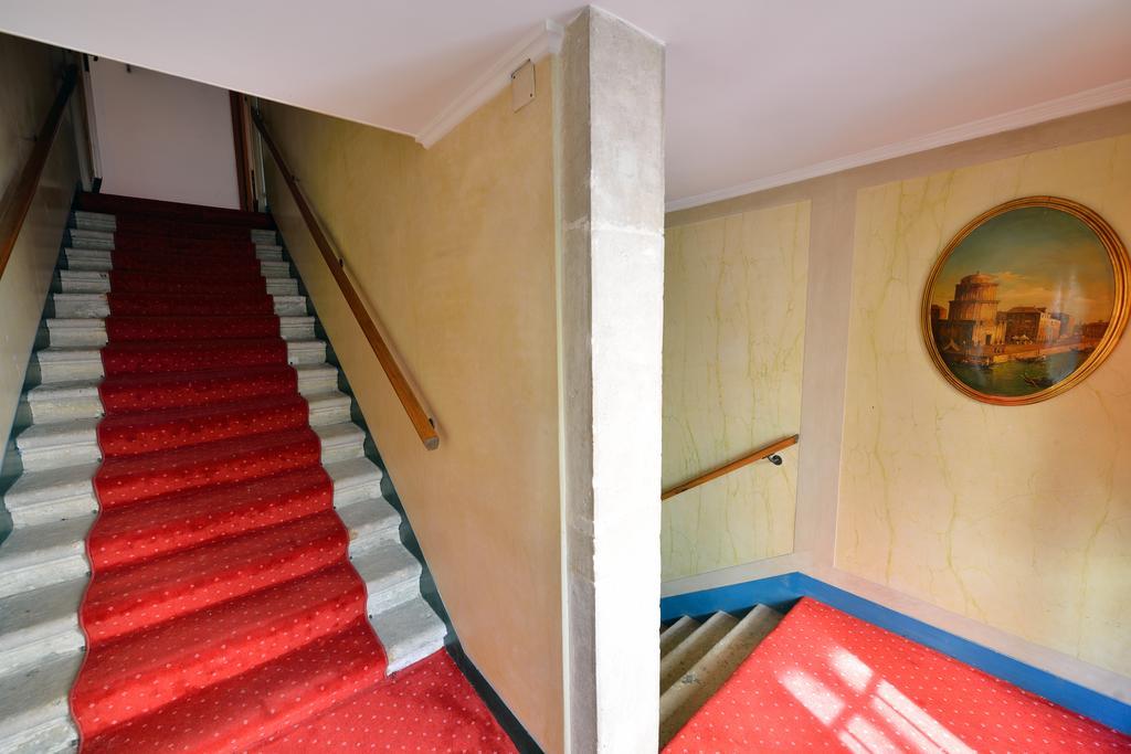 Residenza Ruga Giuffa Castello  外观 照片